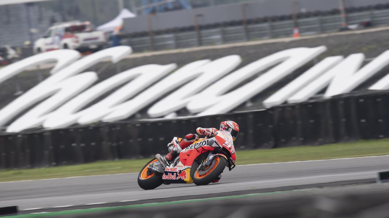 Marc Marquez rounds the bend in Thailand last year.