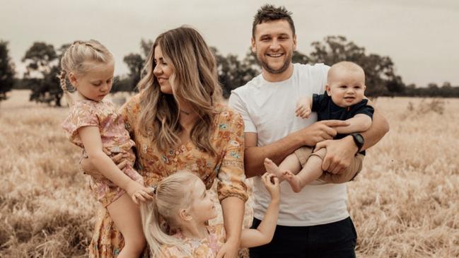 Leigh Wellington and Abby Gilmore, and children Milla, Arlo and Mason. Picture: Jasmin Tarczon