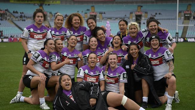 The triumphant Warriors side after the victory. (Photo by Brett Hemmings/Getty Images)