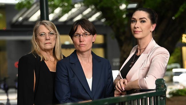 24/11/2022: forensic scientist, Kirsty Wright (c) with L-R Vicki Blackburn and Shannah Blackburn - mother and sister of Shandee, outside the inquiry,  after  the DNA Inquiry today dealt with forensic revelations in regards to the 2013 murder of Shandee Blackburn in Mackay. pic Lyndon Mechielsen/The Australian