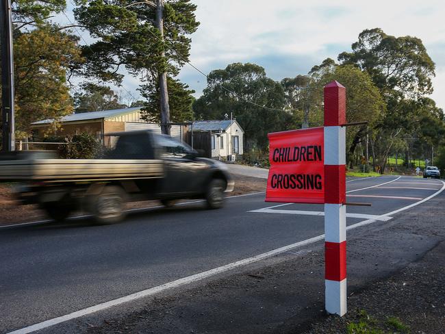 NSW parents are more likely than others to allow their child to walk to school by themselves, but the majority are still concerned about how other drivers behave. Picture: Ian Currie