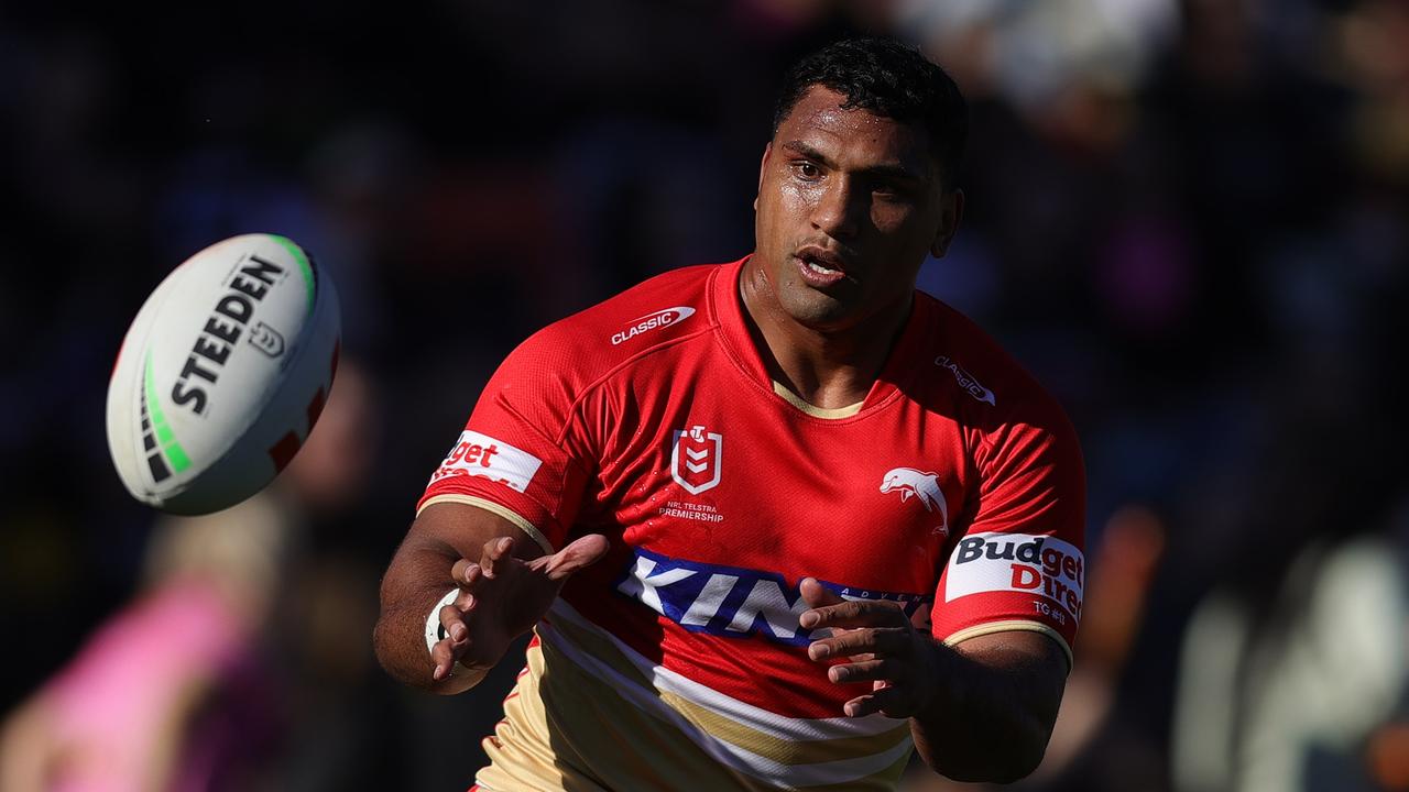 PENRITH, AUSTRALIA - JULY 21: Tevita Pangai Junior of the Dolphins catches the ball during the round 20 NRL match between Penrith Panthers and Dolphins at BlueBet Stadium on July 21, 2024 in Penrith, Australia. (Photo by Jason McCawley/Getty Images)