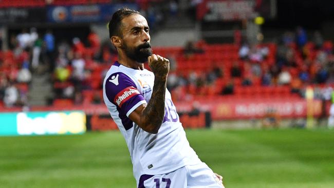 Diego Castro celebrates Perth Glory’s win on Friday night. Picture: AAP 