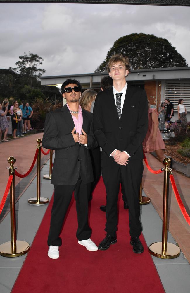 Students arrive at Noosa District State High School formal.