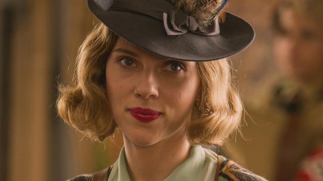 Scarlett Johansson in the film JOJO RABBIT. Photo by Larry Horricks. Â© 2019 Twentieth Century Fox Film Corporation All Rights Reserved