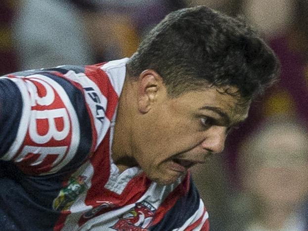 Latrell Mitchell of the Roosters beats the tackle of Ben Hunt of the Broncos to score the match winning try during the NRL qualifying final between the Sydney Roosters and the Brisbane Broncos at Allianz Stadium in Sydney, Friday, September 8, 2017. (AAP Image/Craig Golding) NO ARCHIVING, EDITORIAL USE ONLY