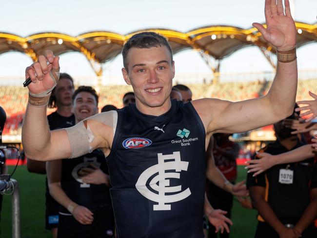 GOLD COAST, AUSTRALIA - AUGUST 19: Patrick Cripps of the Blues celebrates after the 2023 AFL Round 23 match between the Gold Coast SUNS and the Carlton Blues at Heritage Bank Stadium on August 19, 2023 in Gold Coast, Australia. (Photo by Russell Freeman/AFL Photos via Getty Images)