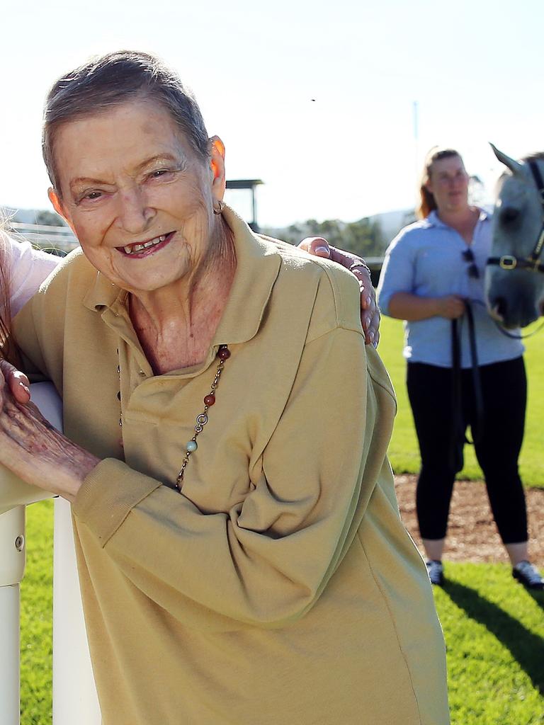 Betty Shepherd: Horse racing trail-blazer and Scone icon dead, aged 89 ...