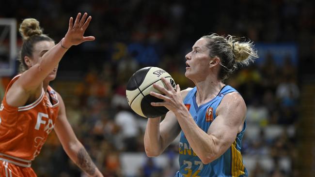 Sami Whitcomb of the Spirit shoot during game two of the WNBL Grand Final series between Townsville Fire and Bendigo Spirit at Townsville Entertainment Centre, on March 09, 2025, in Townsville, Australia. (Photo by Ian Hitchcock/Getty Images)