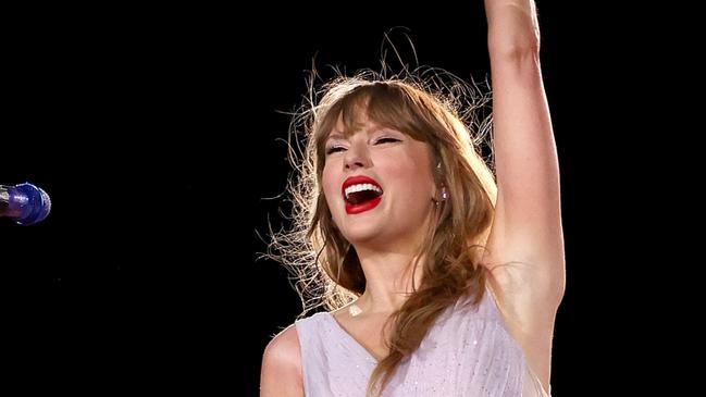 MELBOURNE, AUSTRALIA - FEBRUARY 16: EDITORIAL USE ONLY. NO BOOK COVERS Taylor Swift performs at Melbourne Cricket Ground on February 16, 2024 in Melbourne, Australia. (Photo by Graham Denholm/TAS24/Getty Images for TAS Rights Management)