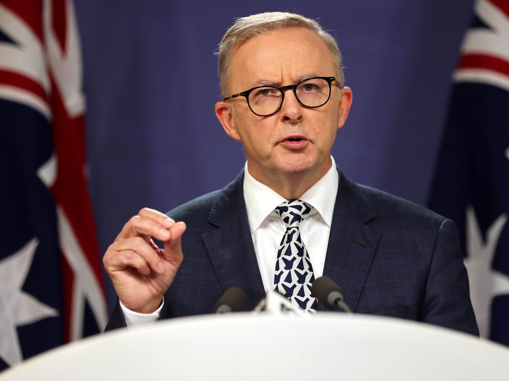 Labor would have to hold onto all their seats and gain a further seven for Anthony Albanese to become Prime Minister. Picture: NCA NewsWire / Damian Shaw