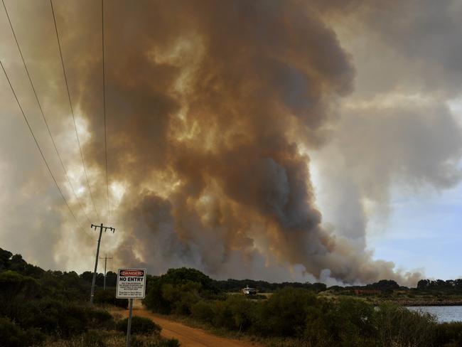 Rain provides relief for weary firefighters in Esperance | Daily Telegraph