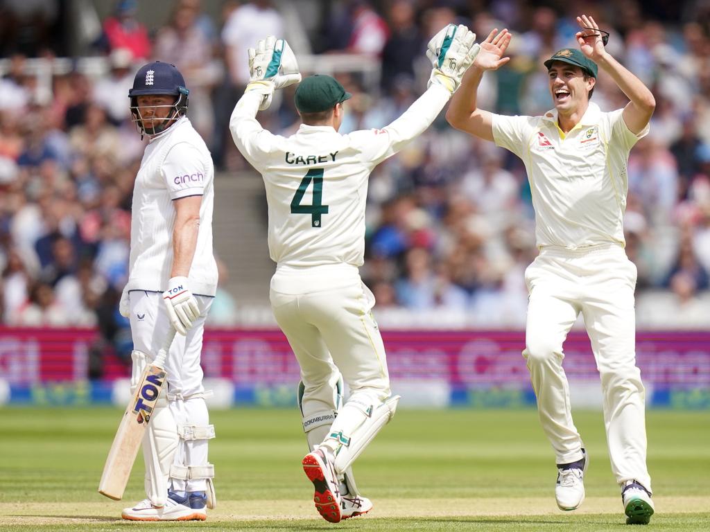 Out-standing: Captain Cool stands by call as British PM weighs in