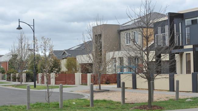  Outer northern suburbs such as Craigieburn are attracting retirees looking for medium-sized homes on generous blocks at affordable prices. 