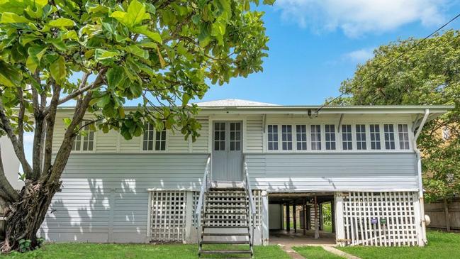 A quaint old Queenslander at 231 Esplanade in Cairns North sold for $2,879,000 with approvals in place to replace it with a three-storey apartment complex. Picture: Supplied