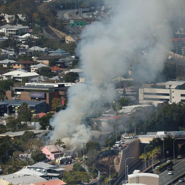 Woolloongabba Fire Nine Crews Fight Blaze At Abandoned House The   D7ba25b4e1eb5011ce99e3738870f7df