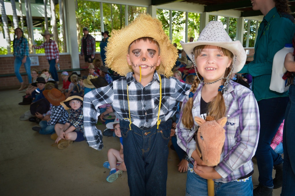 Josh Lucke and Chloe Draper won best dressed.PIE IN THE FACE - Mt Larcom State School raises money for drought relief. Picture: Mike Richards GLA140918PIEF