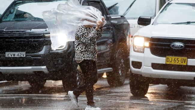 The flash storm caught many Sydneysiders unaware. Picture: NewsWire / Nikki Short