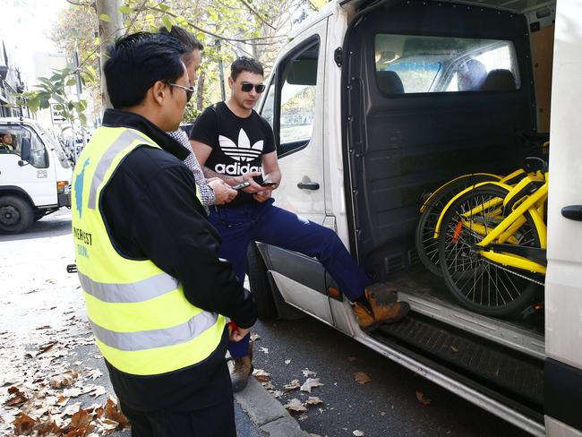 An employee from ofo swooped in and collected a damaged bike just as council rangers were going to add it to their stash.