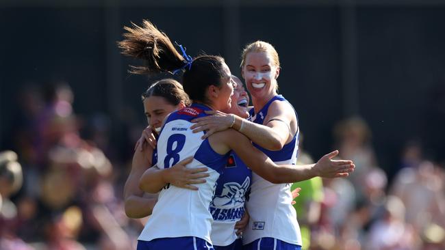 North Melbourne is confident it can handle the soaring temperatures expected in Saturday’s preliminary final against Port Adelaide after success in the heat against Brisbane in the season opener. Picture: Mackenzie Sweetnam / Getty Images