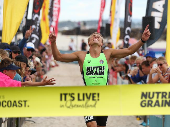 COOLANGATTA, AUSTRALIA - OCTOBER 13: Matt Bevilacqua celebrates winning the 2019 Coolangatta Gold on October 13, 2019 in Coolangatta, Australia. (Photo by Chris Hyde/Getty Images)