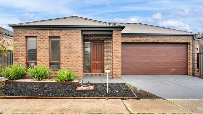 No.16 Falkland Rd, Craigieburn.