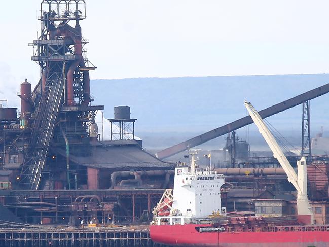 16/11/15 Jobs to be lost at the Arrium steel works at Whyalla. photo Calum Robertson