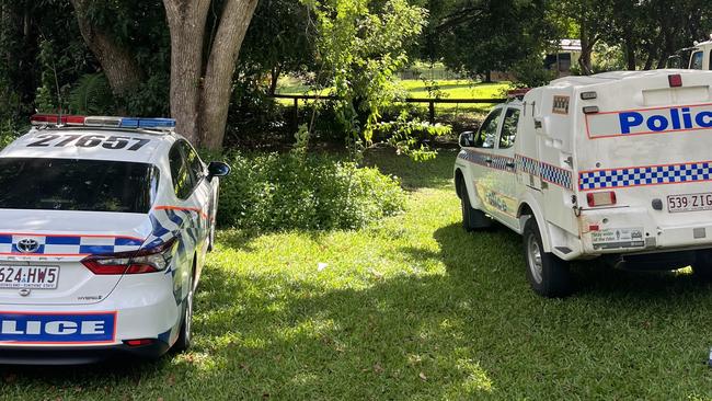 Police vehicles at the scene at Tree Rd, Tallebudgera where a woman in her 30s was shot and critically injured. Picture: Tahlia Leathart.