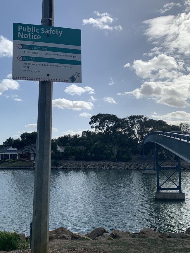 There are concerns jumpers off the footbridge connecting Lochside Drive to Corcoran Drive at West Lakes are risking their lives. Picture: Paula Thompson