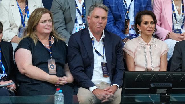 Rachel Schutze, Richard Marles and Jayne Hrdlicka at the men’s final. Picture: Luis Enrique Ascui