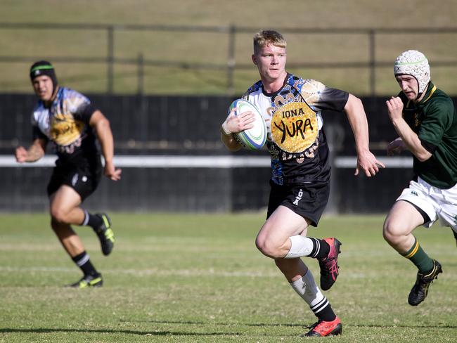 Iona number 9. Bryce Begbie  with the ball at the AIC First XV rugby match between Villanova College and Iona College, Wynnum, Saturday August 29, 2020. (Image Sarah Marshall)