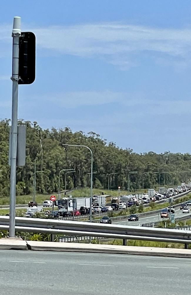 Heavy congestion has caused Bruce Hwy gridlock at Landsborough in the Sunshine Coast.