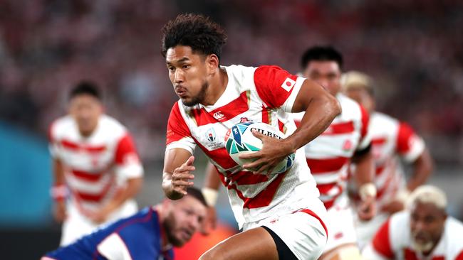 CHOFU, JAPAN - SEPTEMBER 20: Ryohei Yamanaka of Japan breaks with the ball during the Rugby World Cup 2019 Group A game between Japan and Russia at the Tokyo Stadium on September 20, 2019 in Chofu, Tokyo, Japan. (Photo by Cameron Spencer/Getty Images)