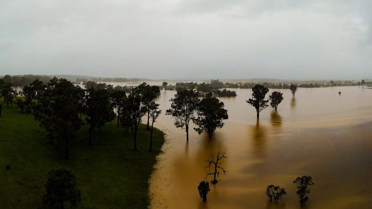 Spectacular drone footage of the flooding near Coutts Crossing as major flooding hit the area by drone photographer Sharn Domatas