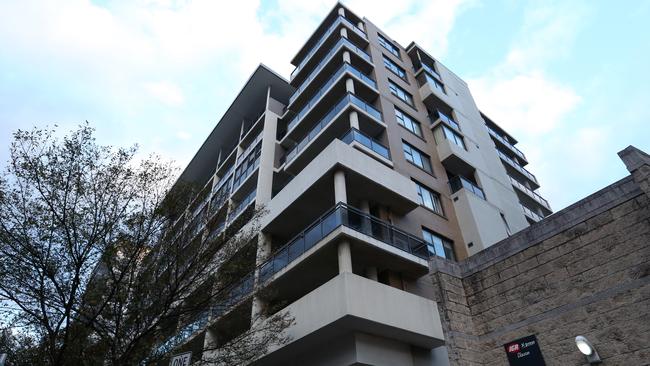 Residents were evacuated from the Mascot Towers in Sydney's inner-south after cracks were discovered. Picture: AAP/Danny Casey