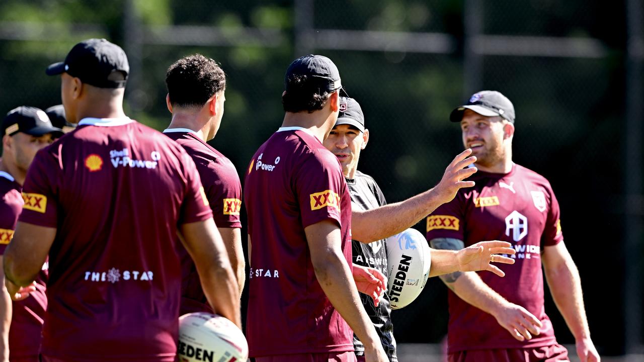 BRISBANE, AUSTRALIA - MAY 31: Coach Billy Slater talks tactics during a Queensland Maroons State of Origin training session at the Clive Berghofer Field on May 31, 2022 in Brisbane, Australia. (Photo by Bradley Kanaris/Getty Images)