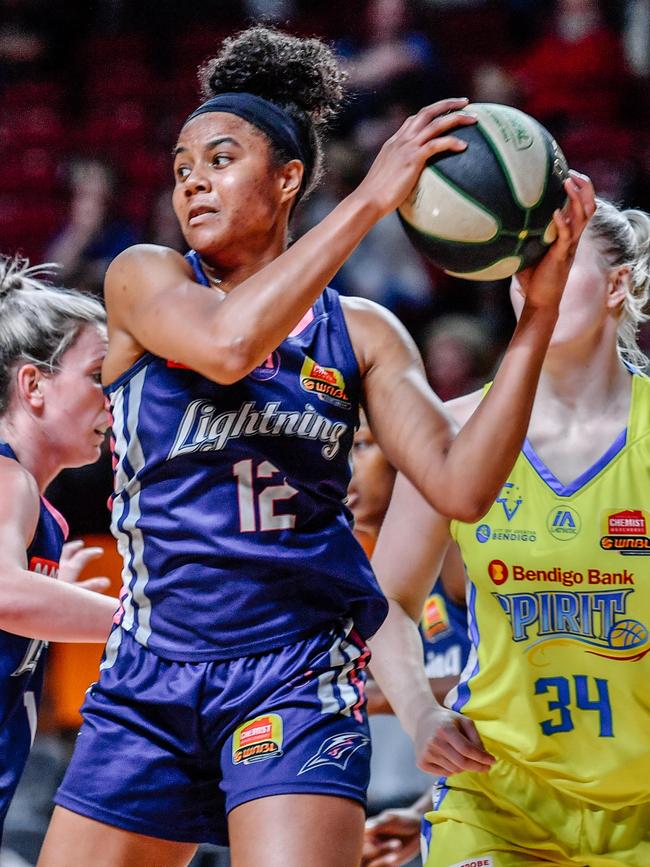 Adelaide Lightning star Nia Coffey against Bendigo this season. Picture: AAP Image/ Morgan Sette)