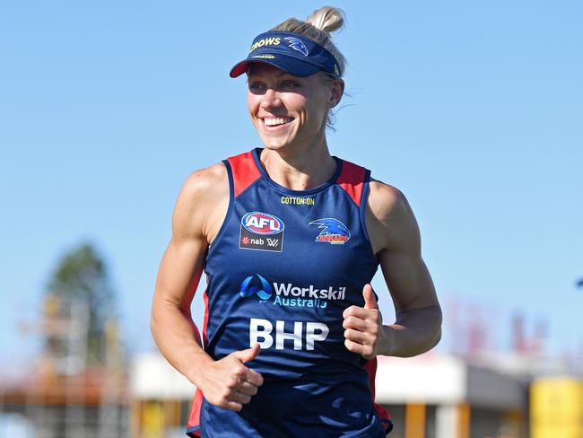 13/01/20 - Crows AFLW training at West Lakes. Captain Erin Phillips first time running on grass since her knee injury.Picture: Tom Huntley