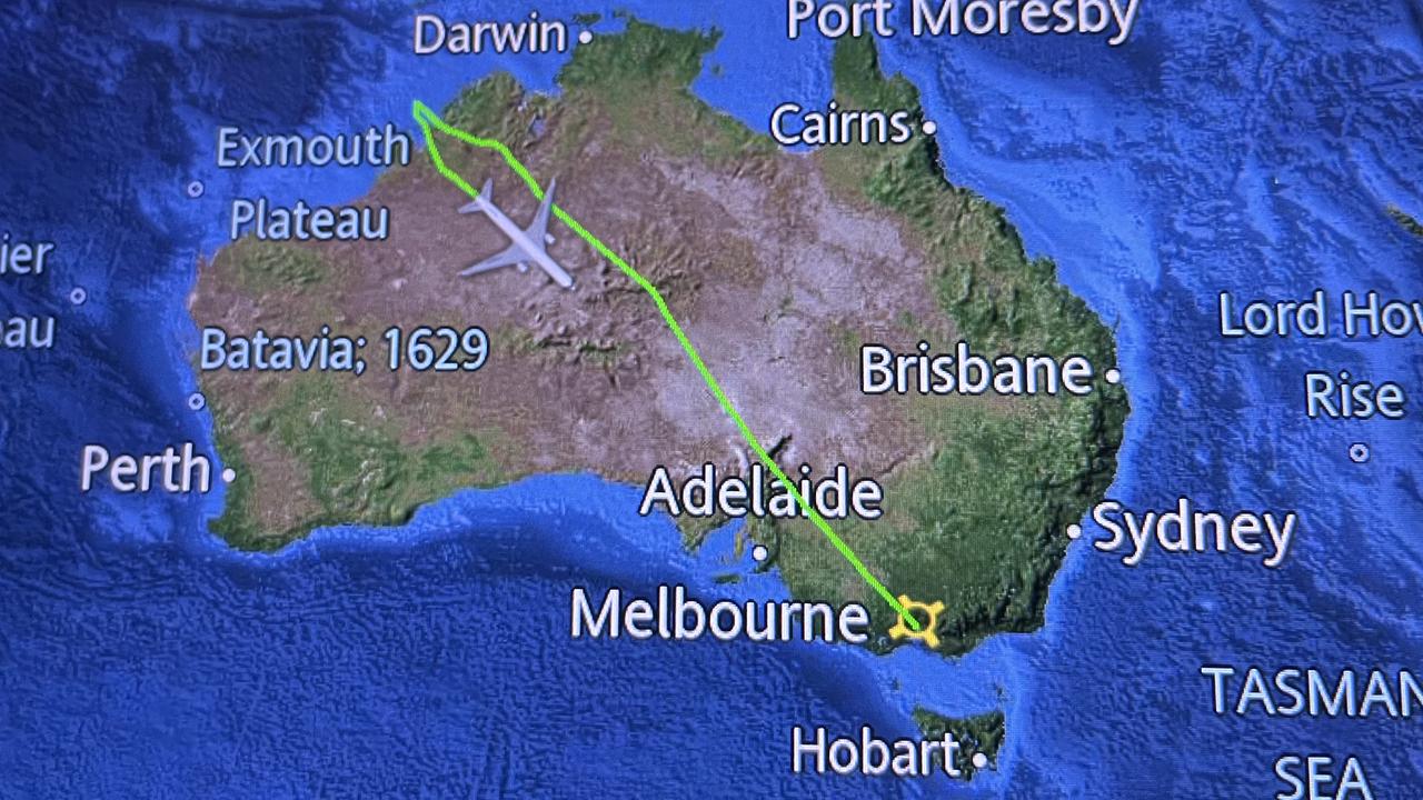 A Tuesday night Jetstar flight to Bali made a sudden U-turn and returned to Melbourne after the pilot was informed the plane was not approved to land in Denpasar.