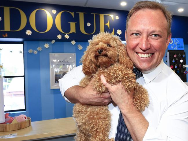 Premier Steven Miles and Member for Bulimba Di Farmer visit some businesses on Oxford Street, Bulimba including Dogue where they met Charlie. Pjcs Adam Head