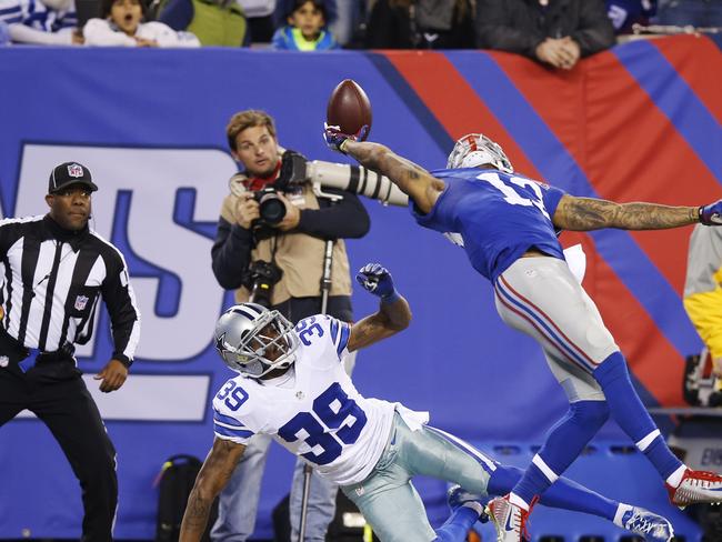 This picture was widely shared on social media with the caption: This guy used to be a sports photographer