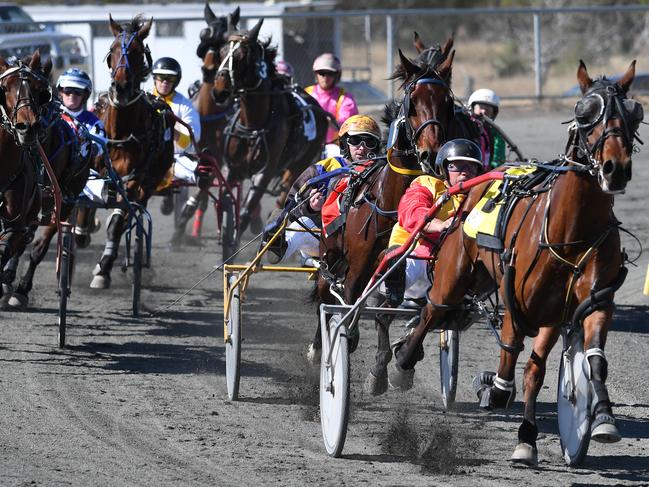 Farewell to two great men of Queensland racing