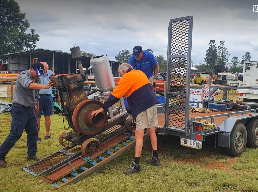 Kingaroy and District Vintage Machine Inc setting up for the weekend ahead. Photo: Phil Pidgeon