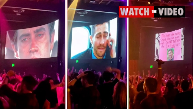 Swift fans dance to a crying Jake Gyllenhaal