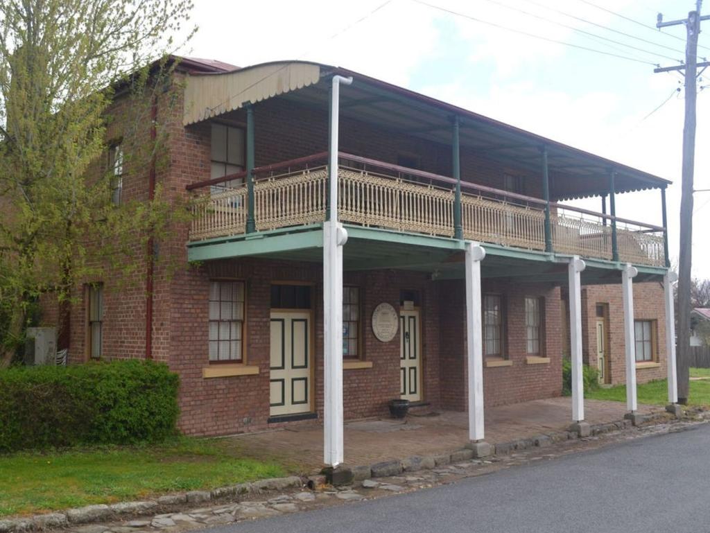 Channel 7’s Sunrise presenter Edwina Bartholomew and her husband, writer Neil Varcoe, don’t expect to open their newly purchased Carcoar guesthouse until 2025. Picture: realestate.com.au,