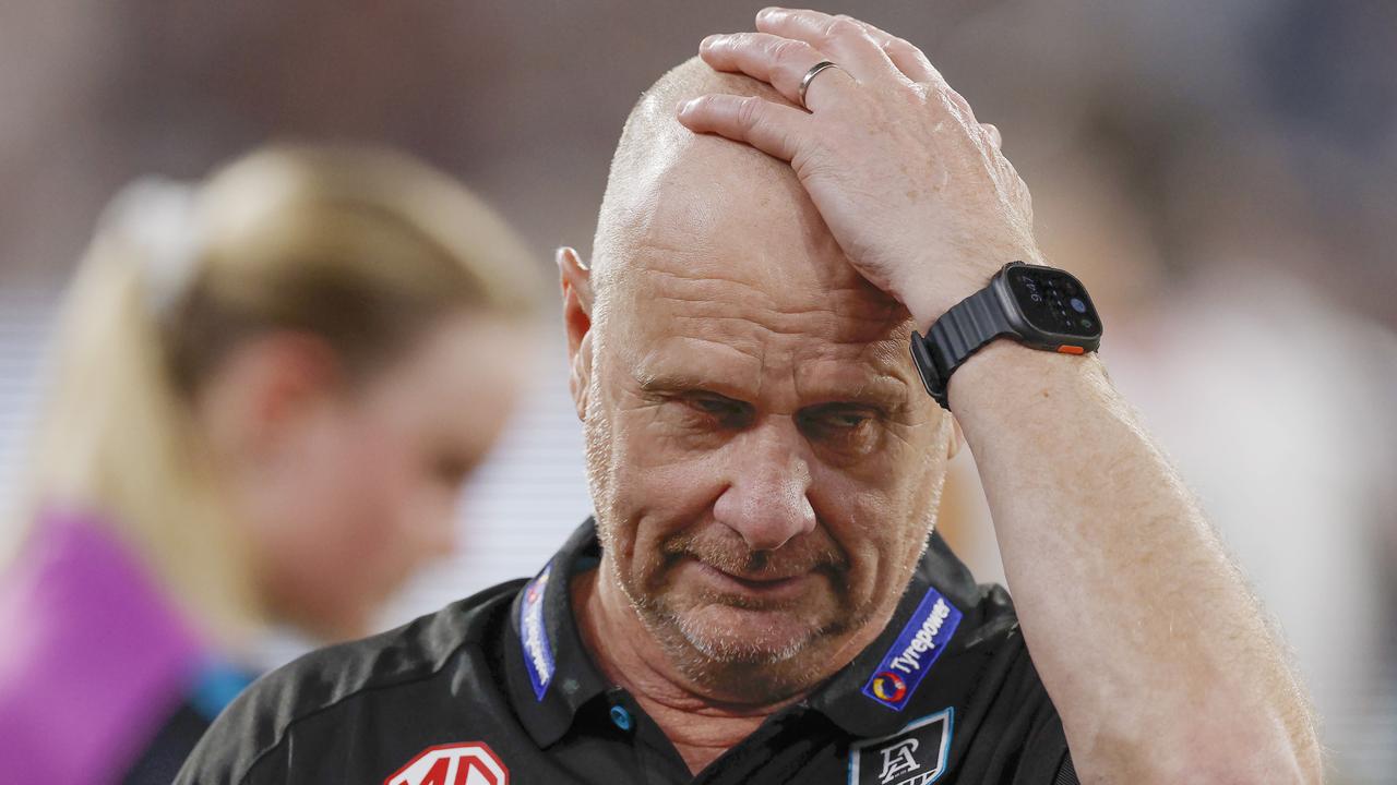 NCA. MELBOURNE, AUSTRALIA. 15th March, 2025 .  AFL  Round 1.  Collingwood vs Port Adelaide at the MCG .   Ken Hinkley, head coach of the Power at 3 qtr time  . Picture: Michael Klein