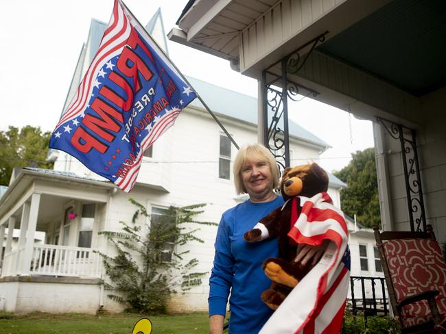 Carlotta Duram poses for a portrait outside her home in Lancaster, Kentucky on Wednesday, Oct. 10, 2018. Photo by Arden Barnes