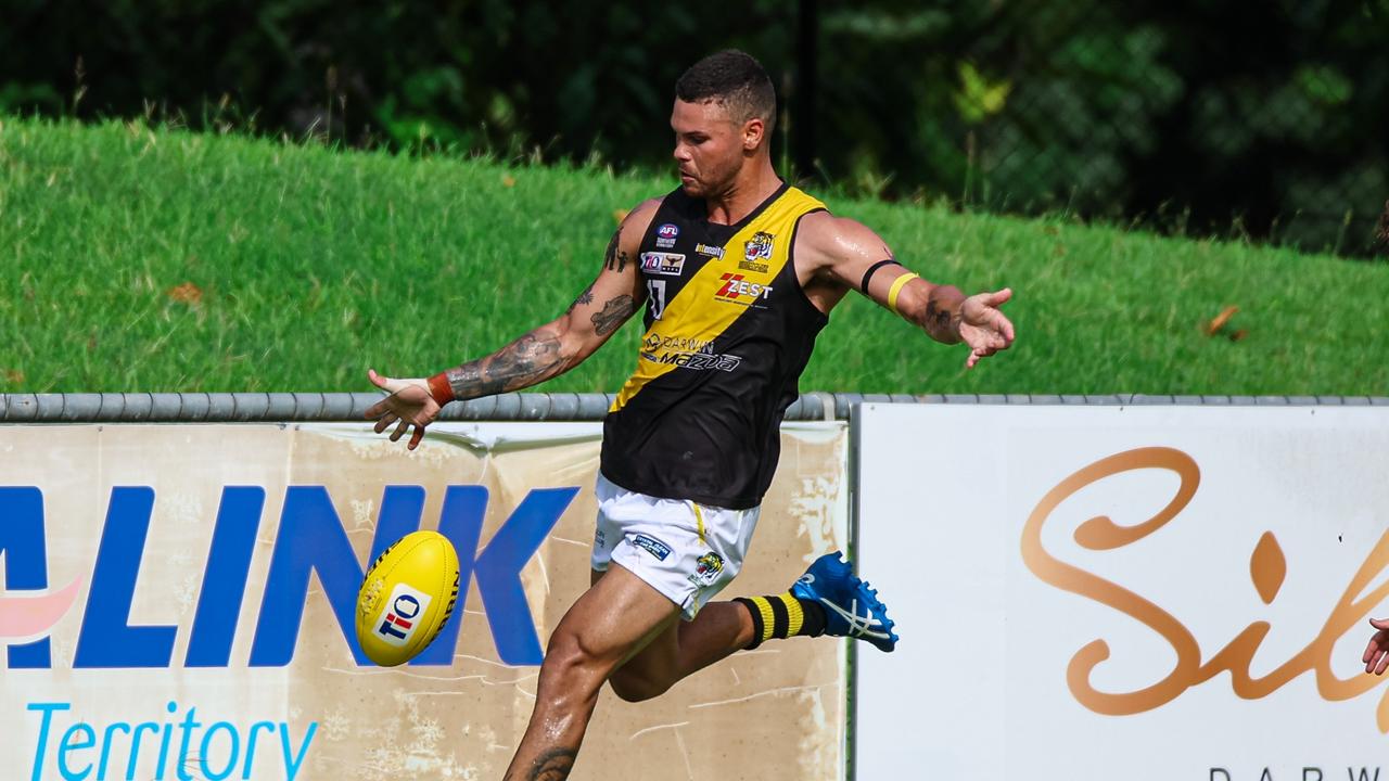 Brandan Parfitt playing for the Nightcliff Tigers in the 2024-25 NTFL season. Picture: Celina Whan / AFLNT Media