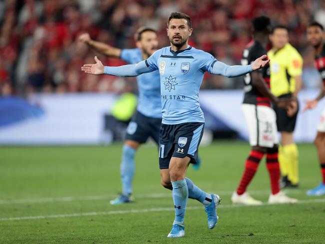 SYDNEY, AUSTRALIA - OCTOBER 26: Kosta Barbarouses of Sydney appeals for a goal before a VAR check decided the ball hadn't crossed the line during the round three A-League match between the Western Sydney Wanderers and Sydney FC at Bankwest Stadium on October 26, 2019 in Sydney, Australia. (Photo by Mark Metcalfe/Getty Images)