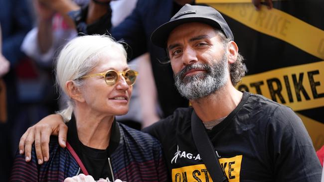 Actors Ellen Barkin and Oscar Isaac join SAG-AFTRA and WGA members on strike on September 14, 2023 in New York City. Picture: John Nacion/Getty Images